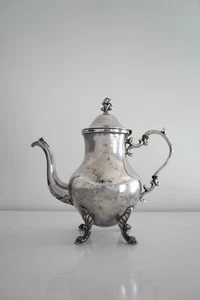 Vintage Silver Mfg. Corp. English Silver On Copper Tea / Coffee Pot Made In USA - Picture 1 of 7