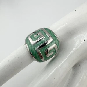 Anillo Grueso Talla 6 Esmalte Verde Brillante Patrón Llave Griega Tono Plata Como Nuevo - Imagen 1 de 6