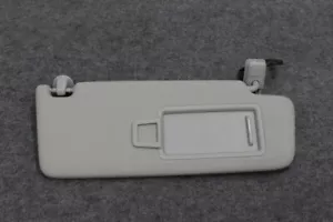VW Golf 7 Seat Skoda Sonnenblende rechts Make Up Spiegel beleuchtet 5G0857552CC - Bild 1 von 1