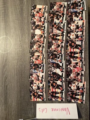 1991 Pro Set Hockey Card Vancouver Canucks TEAM LOT (30 cards) - Image 1 of 4