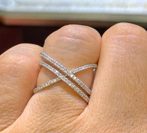 1.80 Ct Round Cut Simulated Diamond Criss Cross Band Ring 925 Sterling Silver - Picture 1 of 6