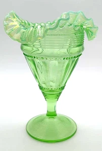 Antique Northwood/Jefferson Glass Co. Green Opalescent Ruffle Edge 7" Vase - Picture 1 of 10