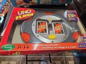 UNO Flash elektronisches Kartenspiel Mattel 2007 komplett mit Karten und Handbuch - Bild 1 von 3
