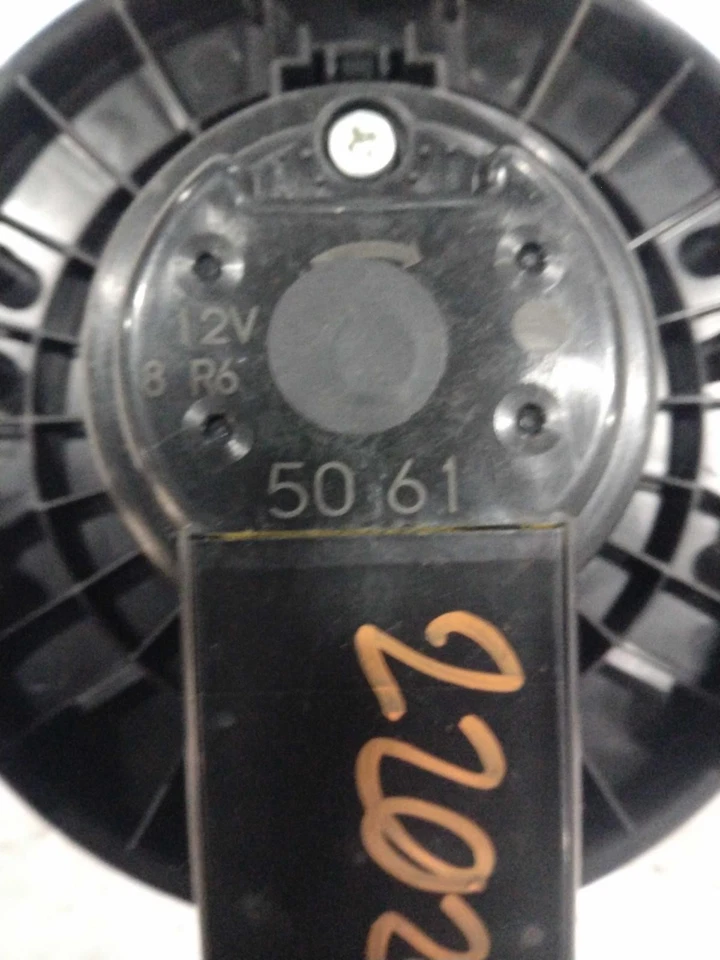 Motor soplador de climatización delantero usado se adapta a: Mazda CX-9 2015 delantero grado A Foto 1 de 4