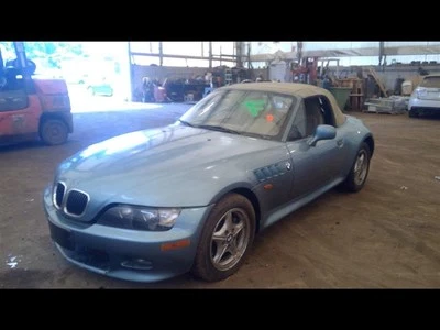 Passenger Right Front Spindle/Knuckle Fits 92-99 BMW 318i 4280538 - Image 1 of 4