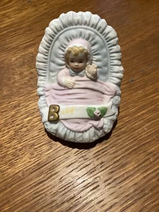 ENESCO BABY IM KORB - ROSA - Bild 1 von 3