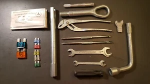 Auto Kit Tools for Mercedes-Benz W/V 220, C 215 comes extra fuses Excellent Cond - Picture 1 of 10
