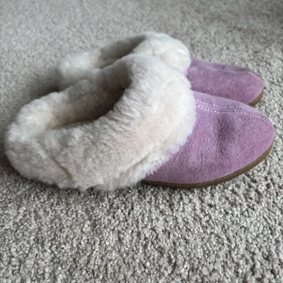 Chinelos/sapatos femininos Minnetonka de camurça rosa com forro de pele sintética tamanho 6 - Imagem 1 de 4