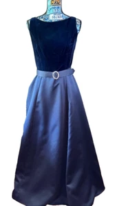 Jim Hjelm Anlässe dunkelblau formell ärmellos Kleid Größe 10 Abschlussball Prinzessin - Bild 1 von 10