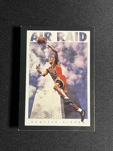 Scottie Pippen 1994 Skybox Basketball Air Raid Card # 321 Chicago Bulls HOF - Picture 1 of 3
