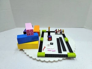 Lego 3861 - LEGO Champion - 2011 - 100% Build Complete - Picture 1 of 7
