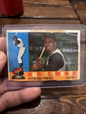 1960 Topps - Роберто Клементе #326 называется Боб на карте - Изображение 1 из 2