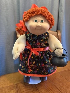 1980s Cabbage Patch Kid Red Hair Green Eyes Halloween Wand Dress Cauldron - Picture 1 of 9