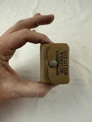 Leather The Little Webster 18000 Words Dictionary Miniature Souvenir snap LOT B Foto 1 de 4