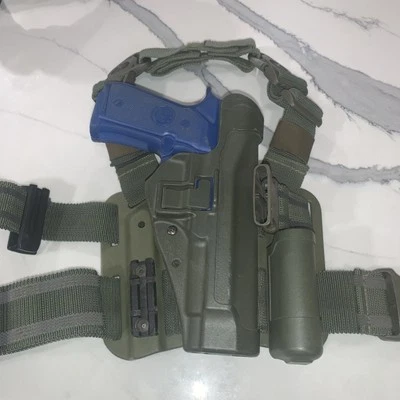 Кобура для бедер BLACKHAWK Drop Leg Beretta Rig под правую руку - Изображение 1 из 4