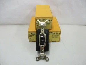 Interruptor de palanca de CA comercial Hubbell CS320-A 3 vías 20 AMP 120/277 voltios cantidad 3 - Imagen 1 de 4