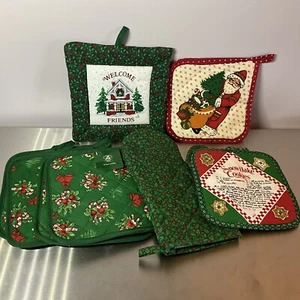 Set Of 7 Holiday Pot Holders And 1 Oven Mitt Candy Canes Santa Christmas Decor - Picture 1 of 7