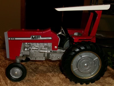 1/16 ertl massey-ferguson 275 tractor in very good shape used - Image 1 of 4