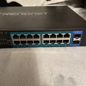 TRENDnet TPE-TG182 18-Port PoE+ Unmanaged Ethernet Switch - Picture 1 of 4