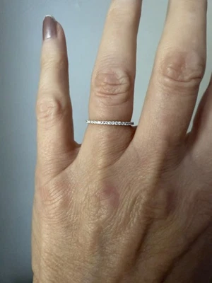 Banda de eternidad completa de diamantes extraídos genuinos de 0,35 CTW de oro blanco macizo de 18 quilates talla 6,25 Foto 1 de 4