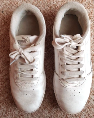 PUMA LADIES WHITE  & GREY SOFT PADDED LACE UP TRAINERS WITH FLAT SOLE. UK4.5 - Image 1 of 4