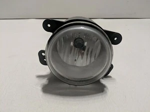 2007-2010 JEEP GRAND CHEROKEE / CHRYSLER 300 FOG LIGHT RIGHT VO90 - Picture 1 of 3