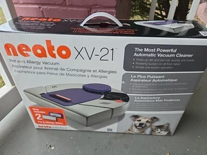 Robot aspirapolvere Neato XV-21 Pet & Allergy (per ricambi venduto così com'è) - Foto 1 di 7