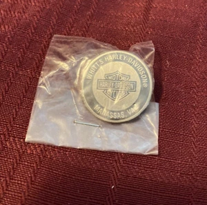 WHITT's of Manassas Virginia HARLEY DAVIDSON Pinback...new - Picture 1 of 4