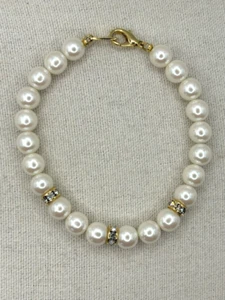 White Pearlescent Simulated Pearl Beaded Crystal Rhinestone Gold Tone Bracelet - Picture 1 of 19
