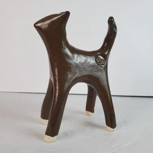 Arte artesanal cerámica gato estatuilla manto minimalista MCM firmado gato marrón - Imagen 1 de 7