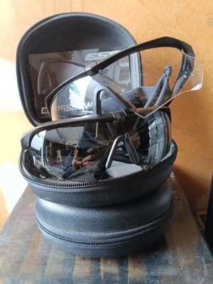 Gafas de sol protectoras ESS 740-0001 - negras/blancas Foto 1 de 4