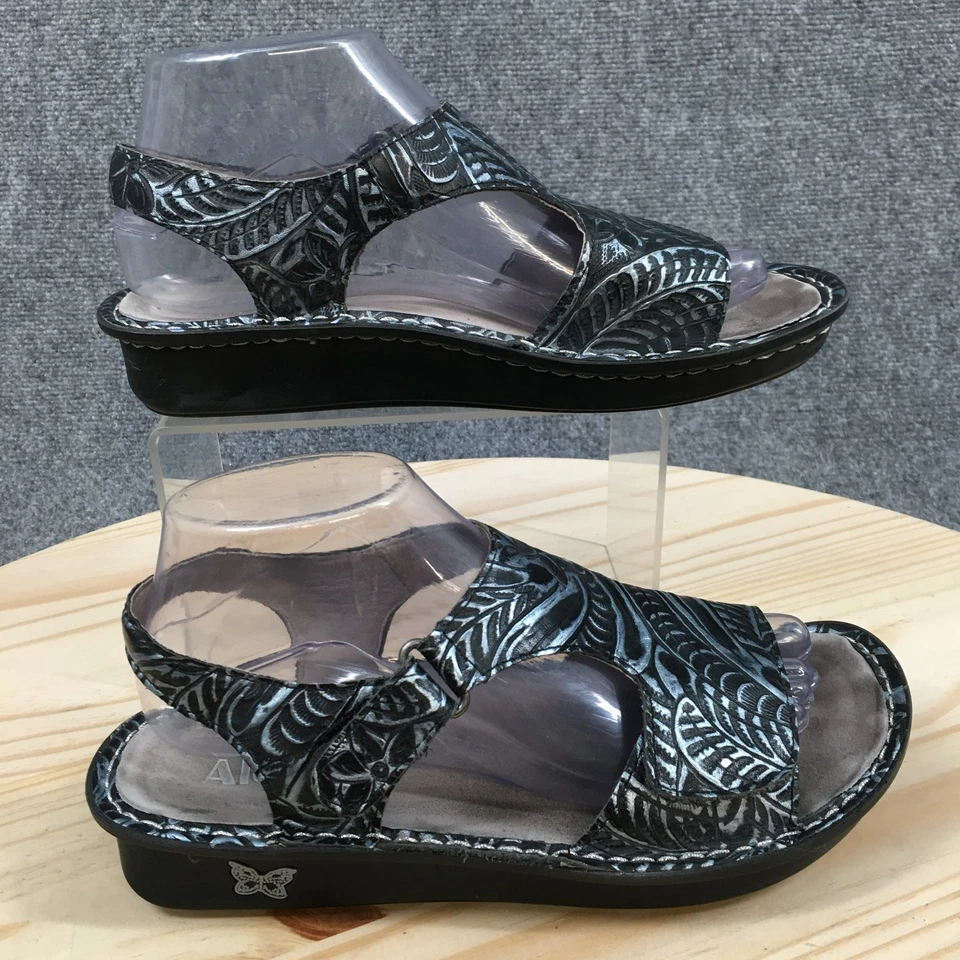 Sandalias Alegria para mujer 38 negras grises Viki cuero con tiras informales florales en relieve Foto 1 de 4