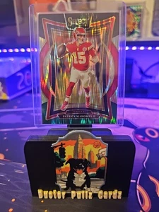 Patrick Mahomes II 2024 Panini Select Concourse Black &Green Shock Prizm #33 - Picture 1 of 4