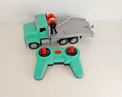 Driven by Battat Remote Control Tow Truck with Remote, Used, Works - Image 1 of 4