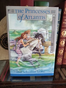 PRINCESSES OF ATLANTIS_Lisa Williams Kline_HCDJ_1st Edn / Print_SIGNED_LikeNew - Bild 1 von 13