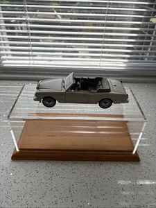 Franklin Mint Rolls-Royce Corniche IV White 1992 1:24 With FREE Display Case - Picture 1 of 21