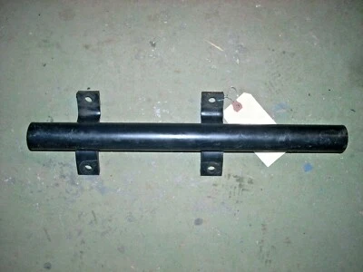 Tubo de pivote del eje de freno del tractor New Holland TC45D, 86402602, 86567788 Foto 1 de 3