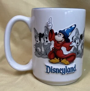 DISNEY MICKEY MOUSE 3D COFFEE HOT CHOCOLATE MUG CUP DISNEYLAND RESORT - Picture 1 of 4