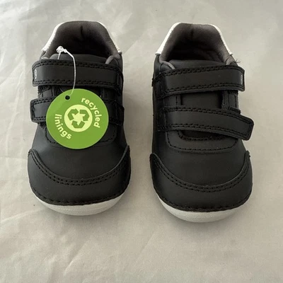 Zapatilla deportiva Stride Rite Kennedy negra fácil de encender/apagar para niños nueva en caja niño pequeño talla 5  Foto 1 de 4