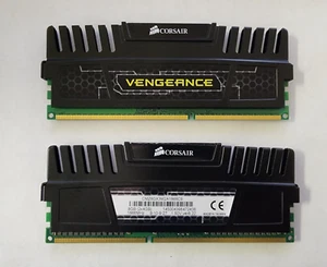 CORSAIR VENGEANCE 8GB (2X4GB) DDR3-1866MHz PC3-14900 1.5V CMZ8GX3M2A1866C9 - Picture 1 of 2