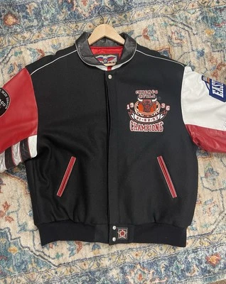 Chaqueta rara Jeff Hamilton 3peat Chicago Bulls Foto 1 de 4