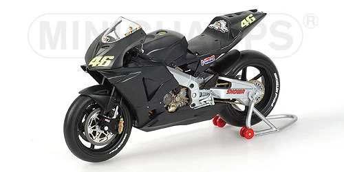 Honda RC211V  Testbike 2002 nera V.Rossi   122027946  1/12 Minichamps  - Immagine 1 di 1