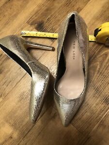 GORGEOUS SILVER NEW LOOK COURT SHOES HEELS SIZE 4 - SEE PHOTOS