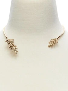 Banana Republic Women's Hammered Leaf Open Collar Necklace 59.50 - Picture 1 of 7