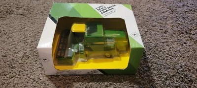 ERTL 1/50 SCALE JOHN DEERE COMBINE HYDRO/4 NIB #1994 Yellow Top - Image 1 of 4