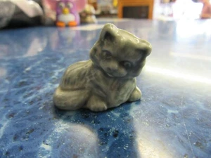 Beautiful Vintage Gray Cat Figurine - Picture 1 of 5
