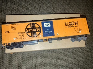 Athearn HO Scale Santa Fe "40' Steel Door Box Car - 5015 - Picture 1 of 7