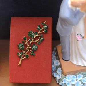 Spilla Art Deco Dorato Antico Ramo Albero Strass Verde Smeraldo XZ21 - Foto 1 di 9