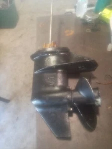Tohatsu 8 hp 9.8hp 2 stroke outboard lower unit Nissan READ - Picture 1 of 10