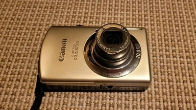 Canon IXUS 870 IS, Digitalkamera Gold, Zustand Sehr Gut  - Bild 1 von 4
